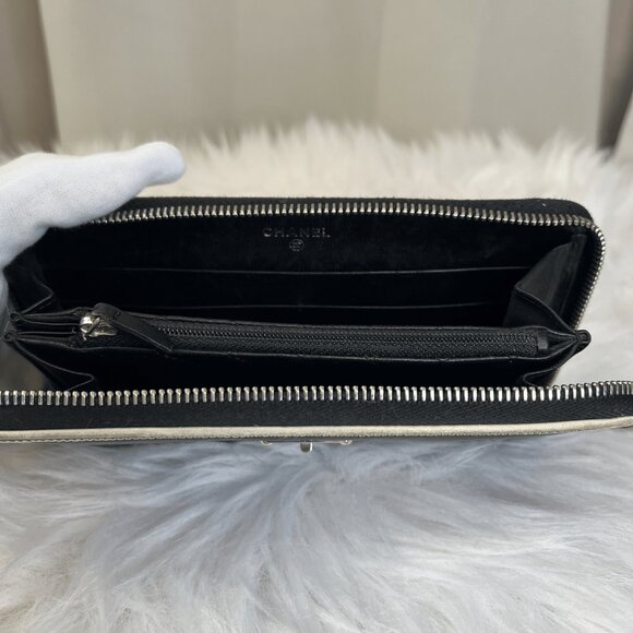 Share Chanel Black Zip Around Wallet With Silver Hardware And Numerous Slots - Picture 5 of 16